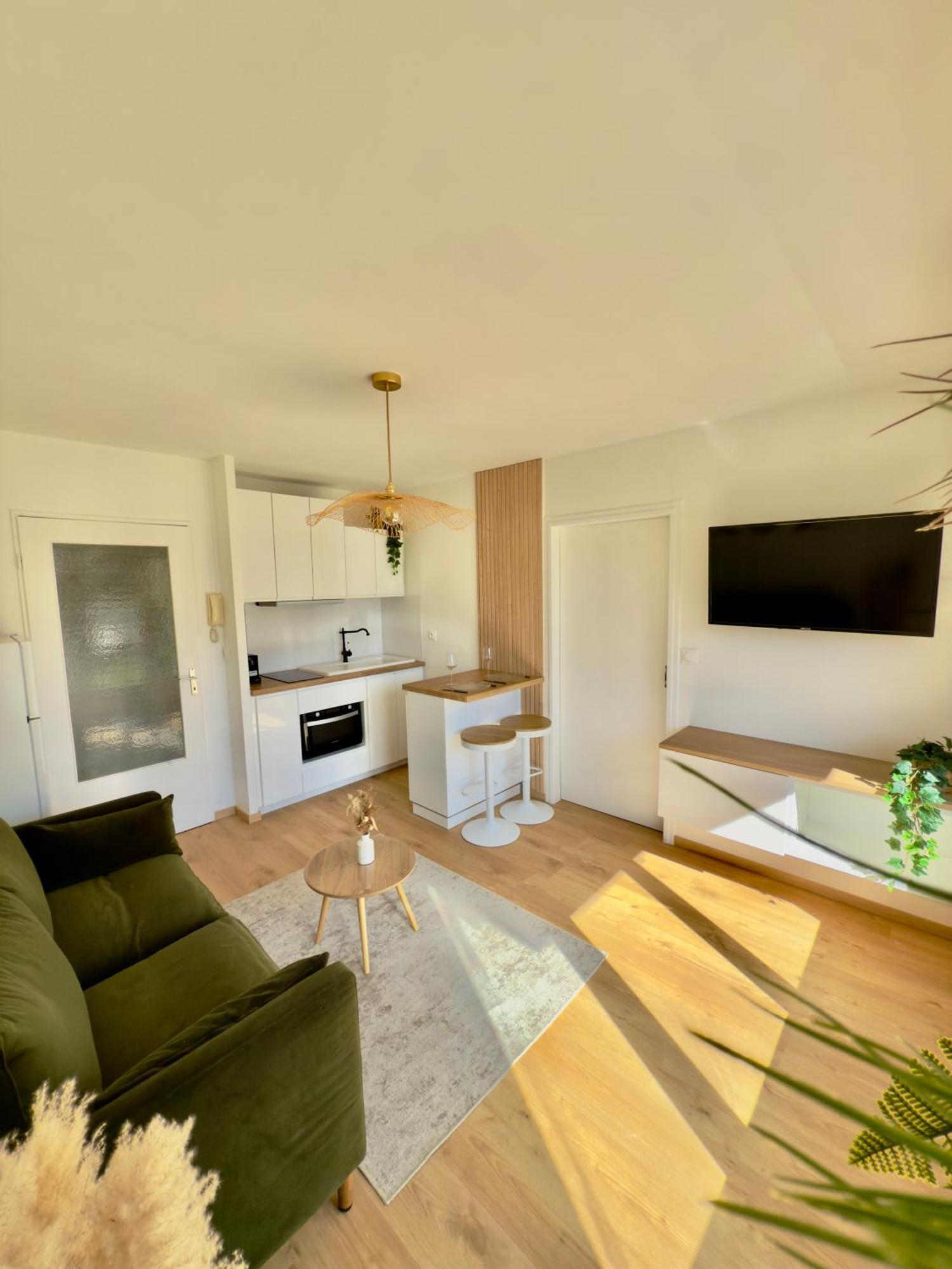 Appartement Cosy 1 Chambre Pour 2 Pers - Renove - Terrasse - Parking Dinard Kültér fotó